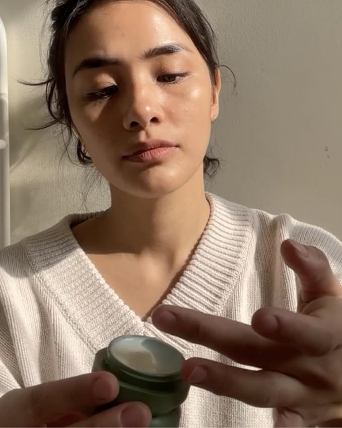 Cadence Travel Containers - Basic Skincare Set - Magnetic Travel Capsules - Facial Cleanser, Moisturizer, Sunscreen - 3 Small Capsules (0.56oz) with Cleanser, Moisturizer & Sun-Icon Label - Evergreen