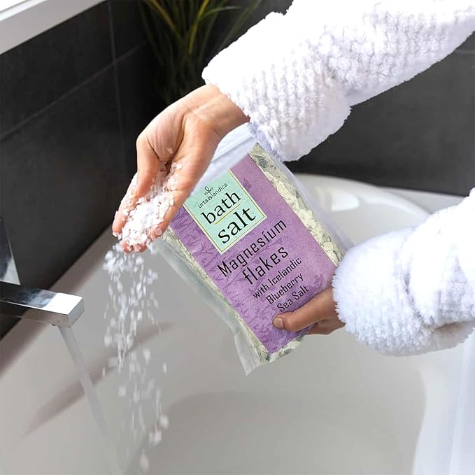 Magnesium Bath Salts Icelandic Blueberry Sea Salt 200g - Luxury Alternative to Epsom Salt Bath Soak, Magnesium Flakes Sitz Baths, Foot Soaks, Magnesium Chloride Relaxing Magnesium Soak