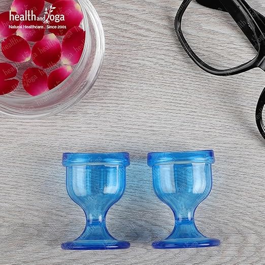 HealthAndYoga™ ChillEyes Colored Eye Wash Cups for Effective Eye Cleansing - with Storage Container - Eye Shaped Rim, Snug Fit (2 Pcs.)(Blue)