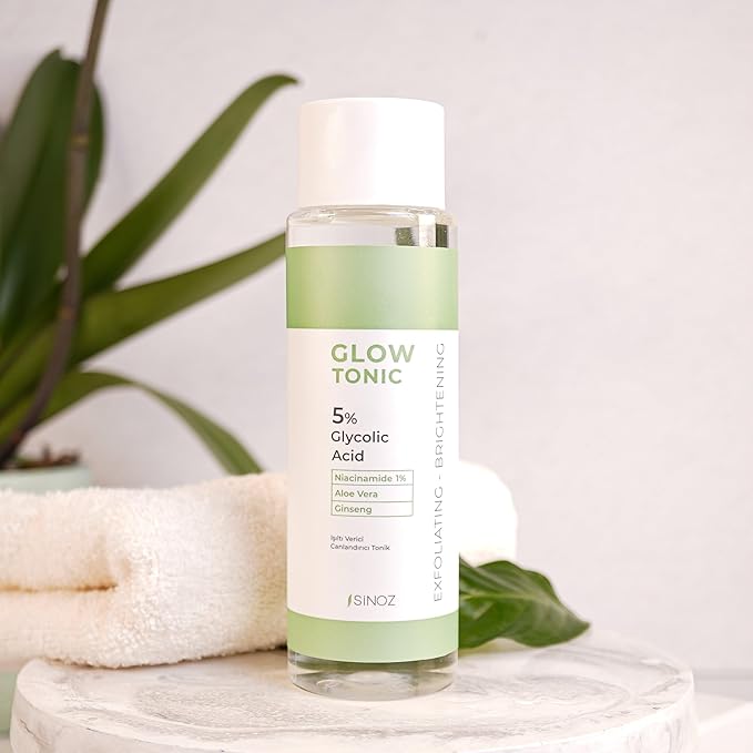 Glow Tonic | Pore Tightening, Exfoliating & Purifying | with Salicylic Acid, Niacinamide, Aloe Vera & Ginseng | Reduces Pores, Shine & Blackheads | Serum-Effective Formula | 200 ml
