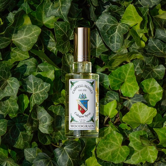 Caswell-Massey Woodgrain Sandalwood Cologne Discovery, Rich & Warm Santalum Album with Cedar and Hints of Bergamot & Citrusy Musk, Sample Size Vial, Cologne for Men, 0.25 Fl Oz