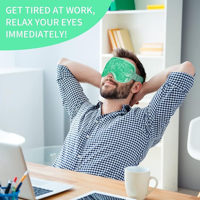 Cooling eye mask with gel