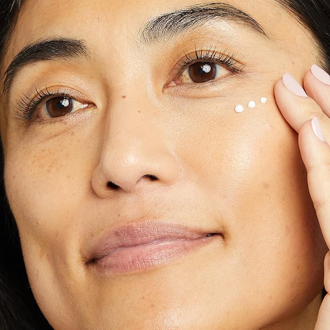 No7 Retinol Collection - Includes Retinol Night Repair Cream (25ml), Eye Cream (5ml), 0.3% Night Concentrate (10ml), Velvet Eye Mask & Pillow Mist (75ml) (5 Count)